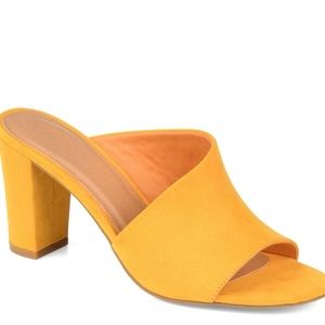 NWT Journee Collection Allea Sandal (Mustard)